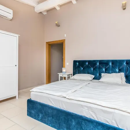 Holiday home Beautiful In With Kitchen *
