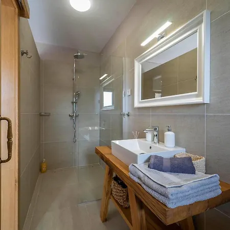 Beautiful In With Kitchen Linardici